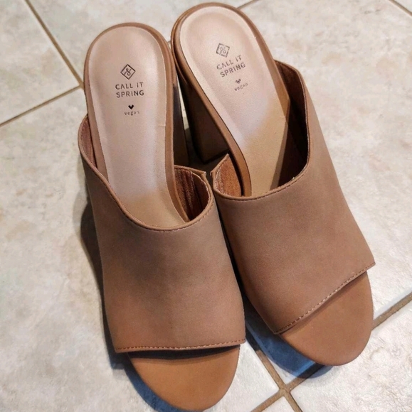 Call it Spring heels - Picture 2 of 3